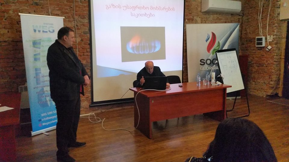 57004870_2187509414670168_820042718620155904_n